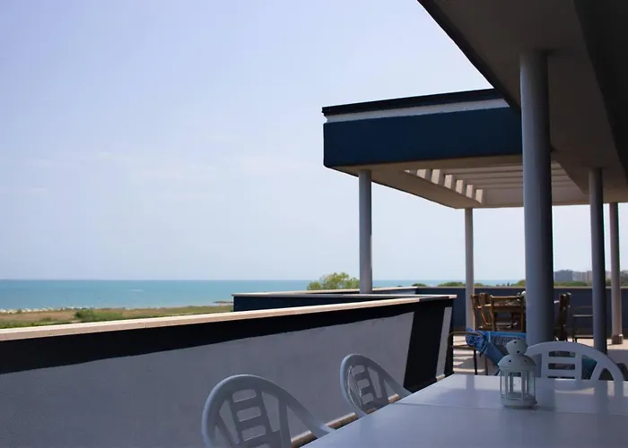 Апартаменты Temporary Silvi 3 *